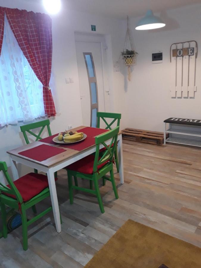 Tri Srece Appartement Ogulin Buitenkant foto