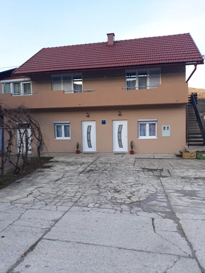 Tri Srece Appartement Ogulin Buitenkant foto