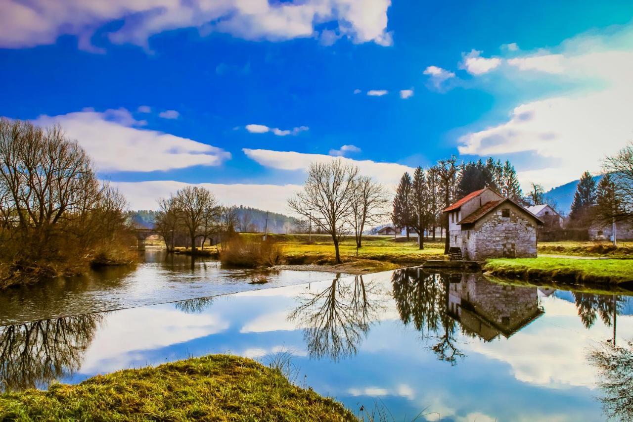 Tri Srece Appartement Ogulin Buitenkant foto